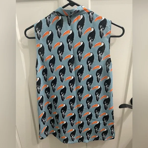 Ann Taylor Factory Drapy Toucan Print Blue Dressy Tank Sz XS - Picture 2 of 5